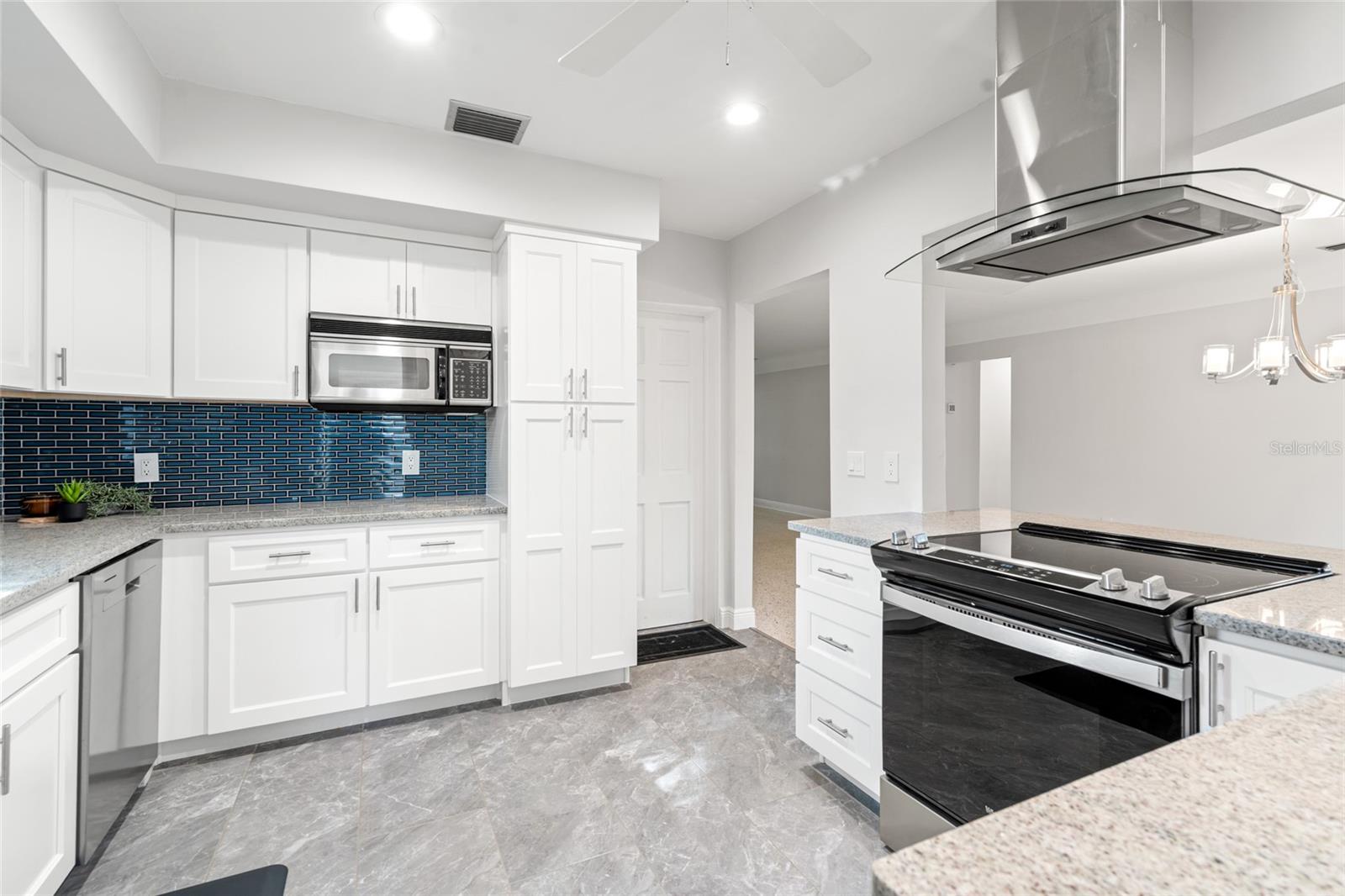 8285 28TH AVE N, ST PETERSBURG, FL, 33710