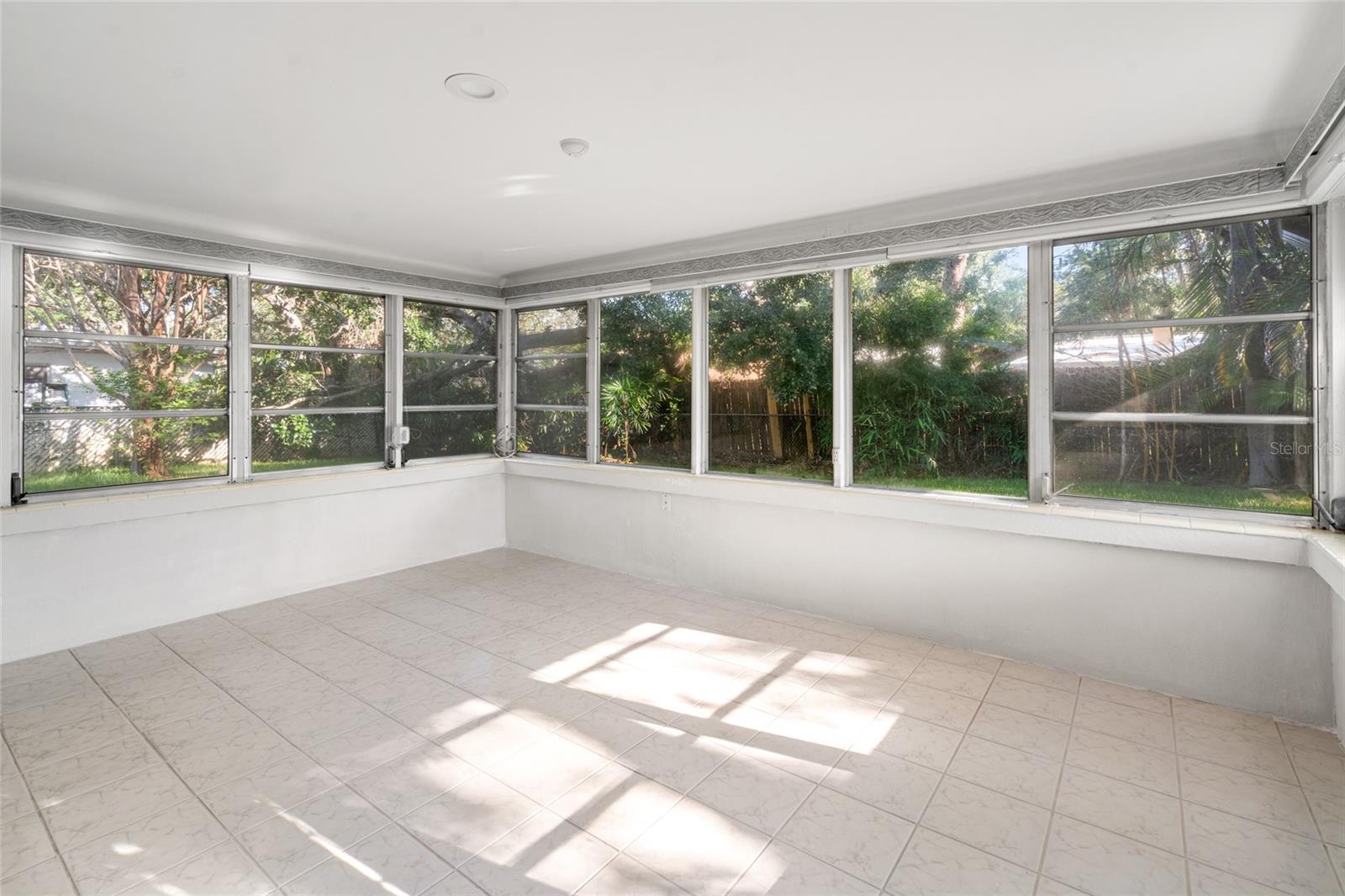 8285 28TH AVE N, ST PETERSBURG, FL, 33710