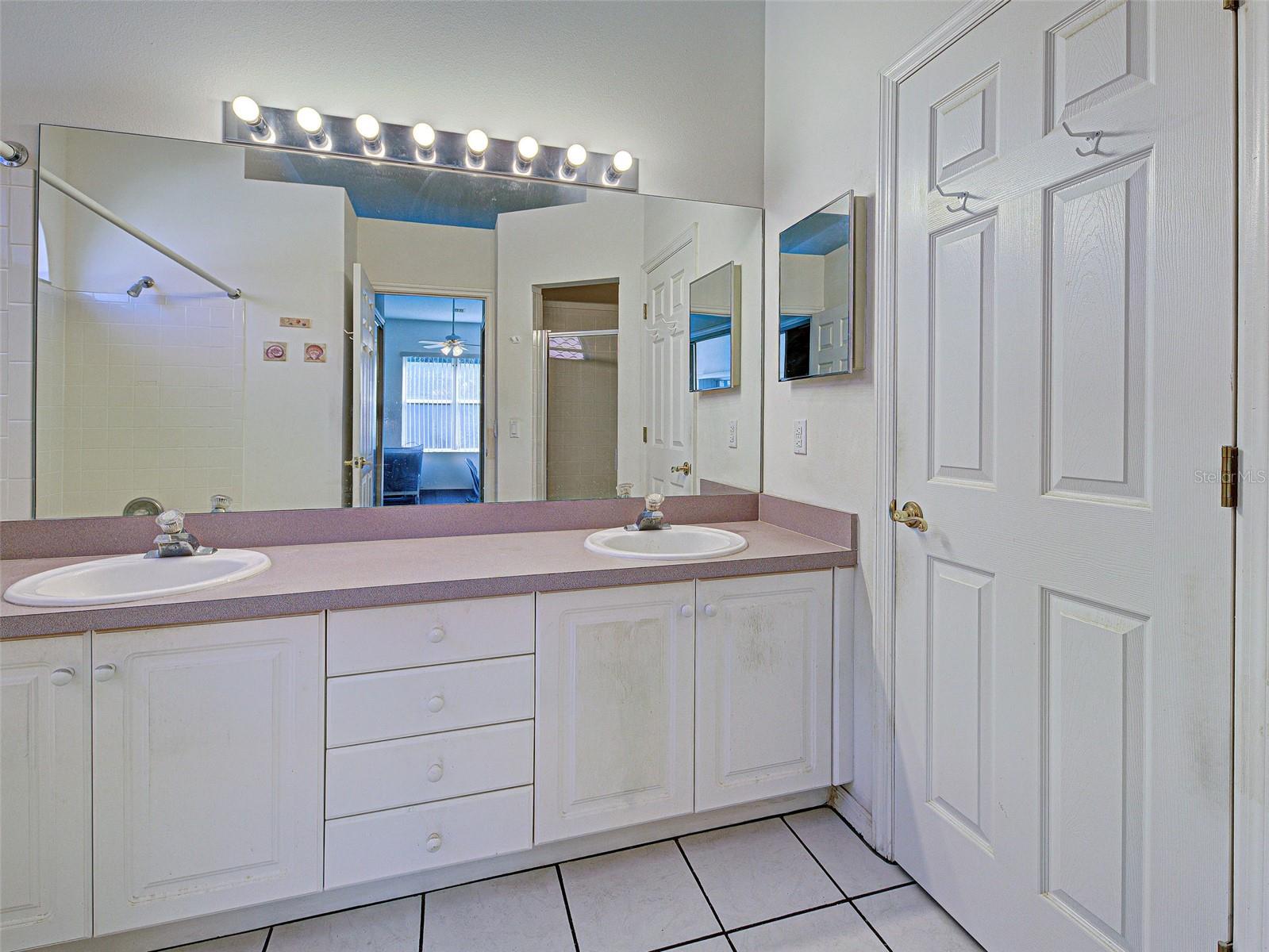 904 HARBOR TOWN DR, VENICE, FL, 34292