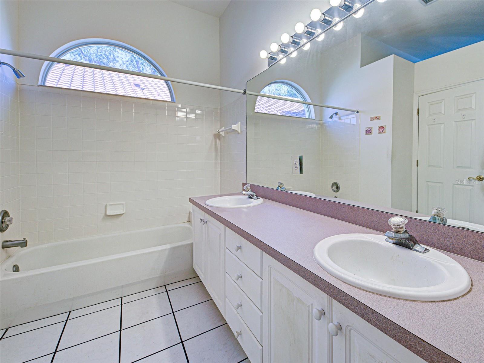 904 HARBOR TOWN DR, VENICE, FL, 34292