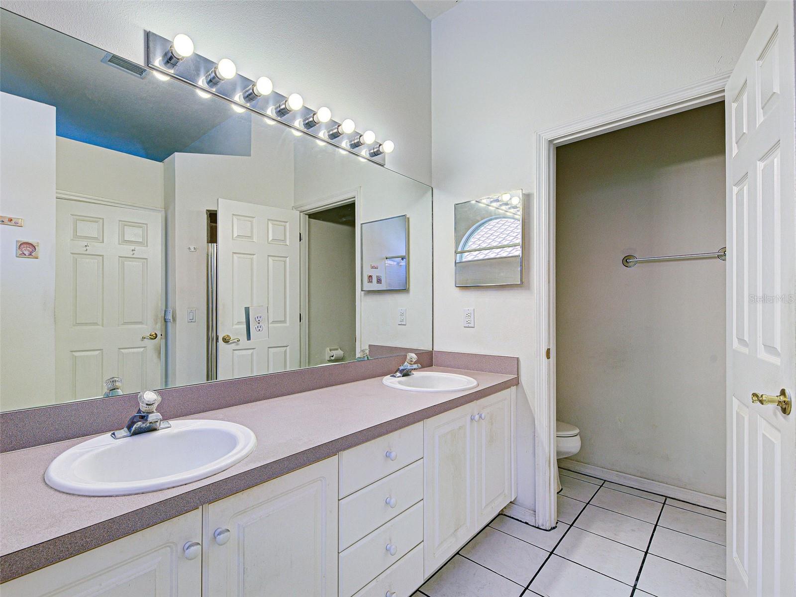 904 HARBOR TOWN DR, VENICE, FL, 34292