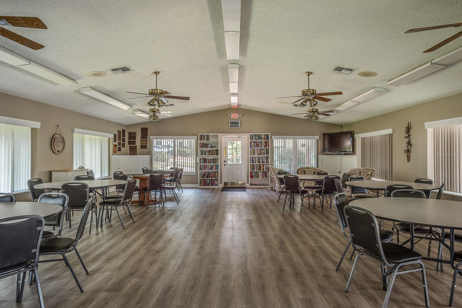 2575 PINE RIDGE WAY S #D1, PALM HARBOR, FL, 34684