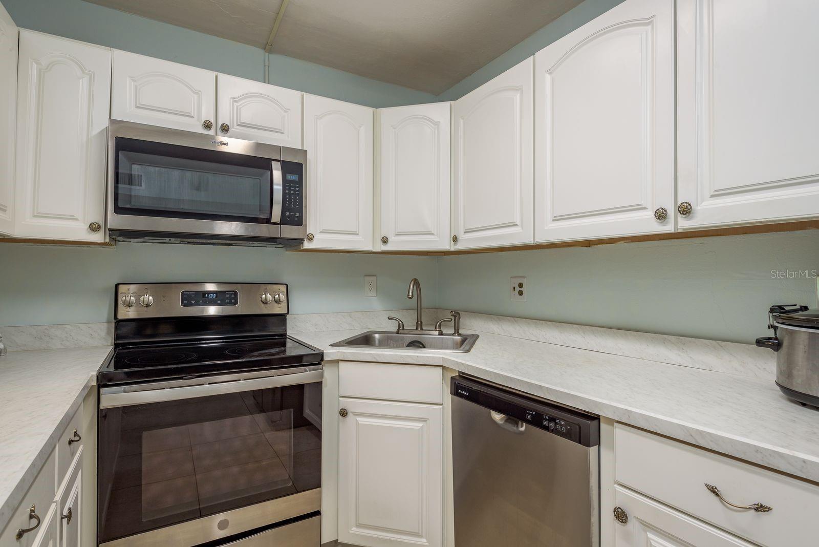 2575 PINE RIDGE WAY S #D1, PALM HARBOR, FL, 34684