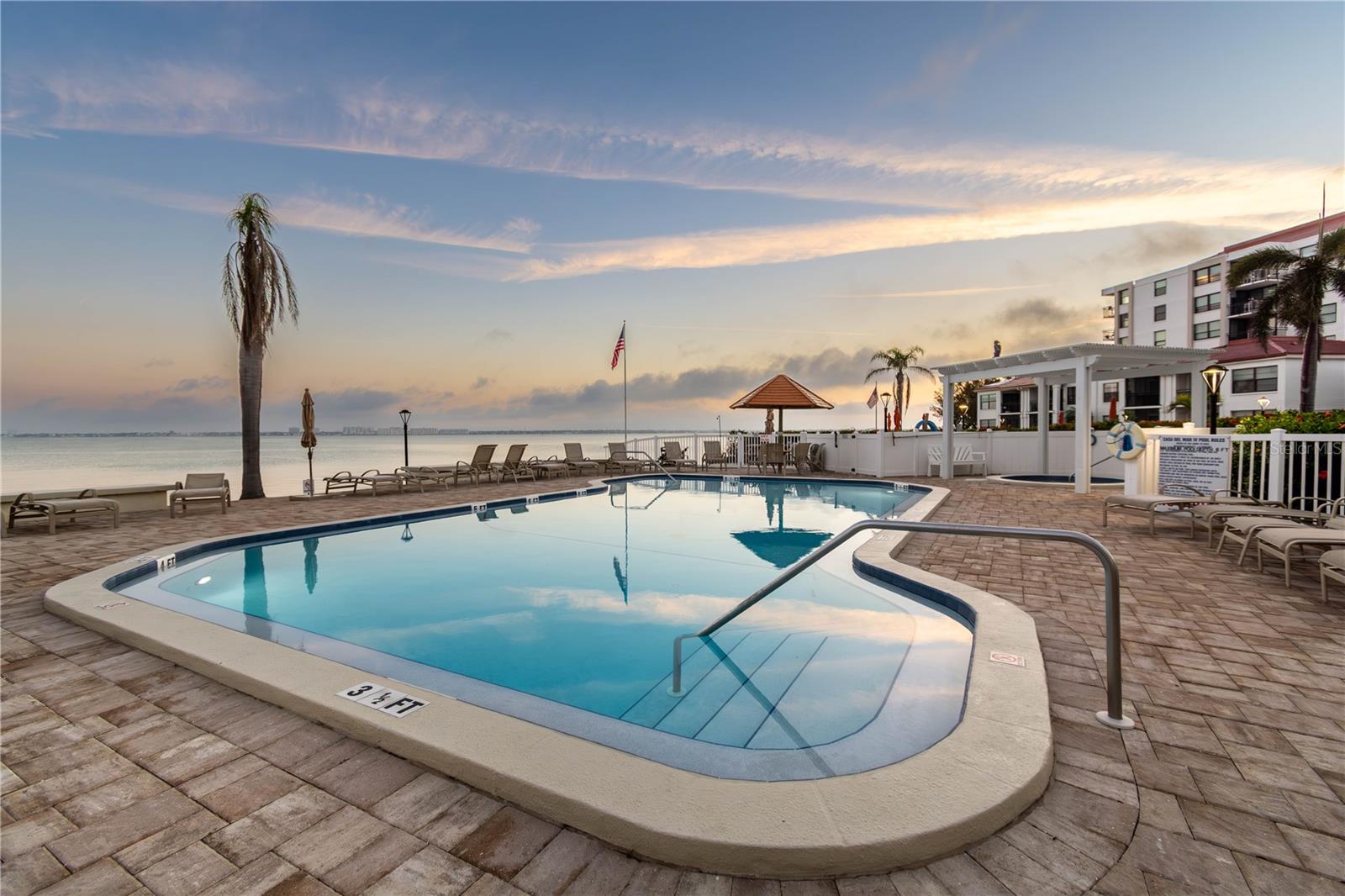 6211 SUN BLVD #404, ST PETERSBURG, FL, 33715