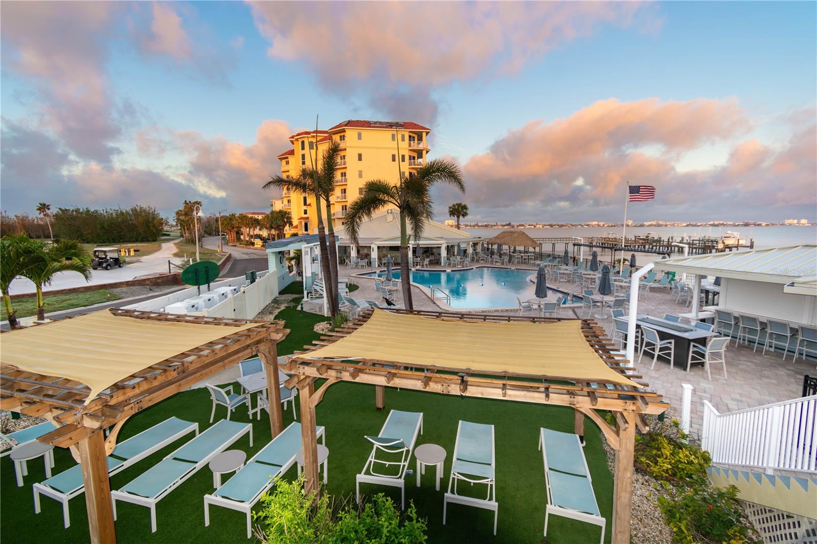 6211 SUN BLVD #404, ST PETERSBURG, FL, 33715
