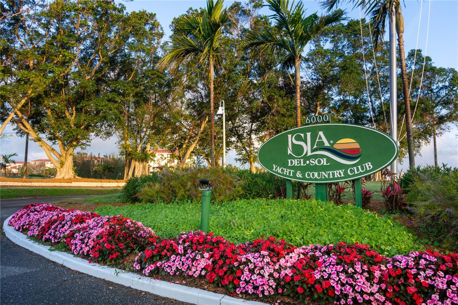 6211 SUN BLVD #404, ST PETERSBURG, FL, 33715