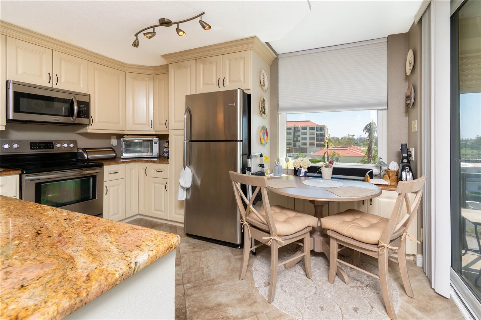 6211 SUN BLVD #404, ST PETERSBURG, FL, 33715