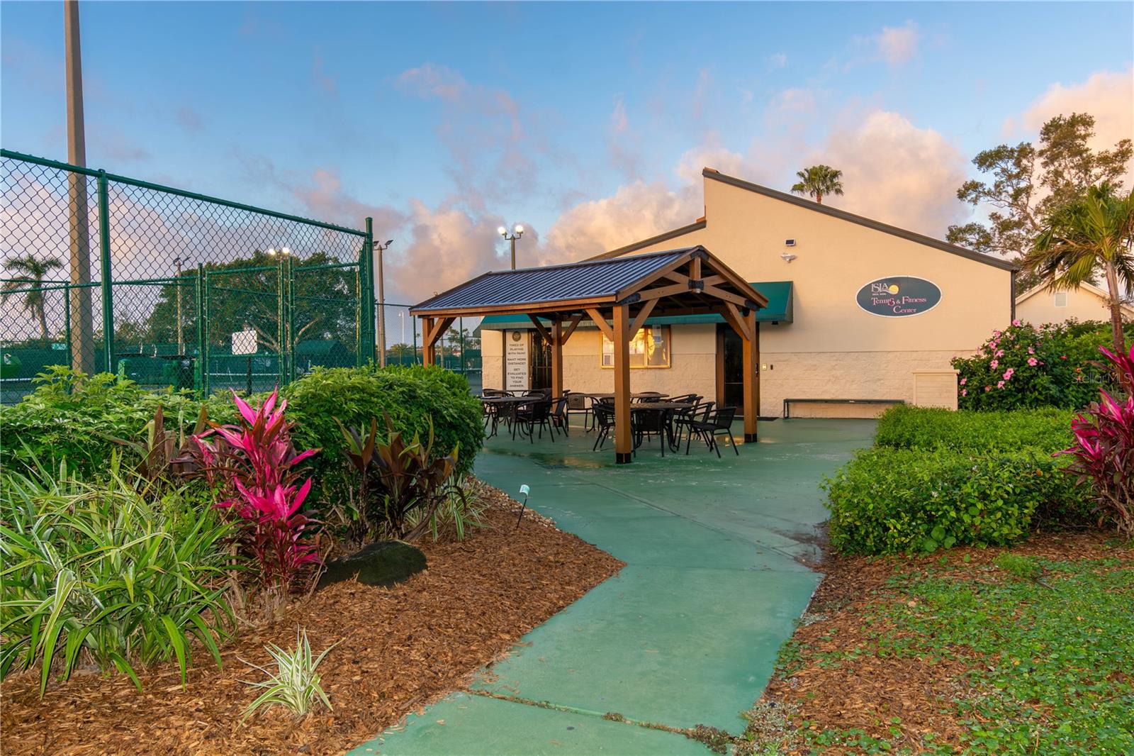 6211 SUN BLVD #404, ST PETERSBURG, FL, 33715
