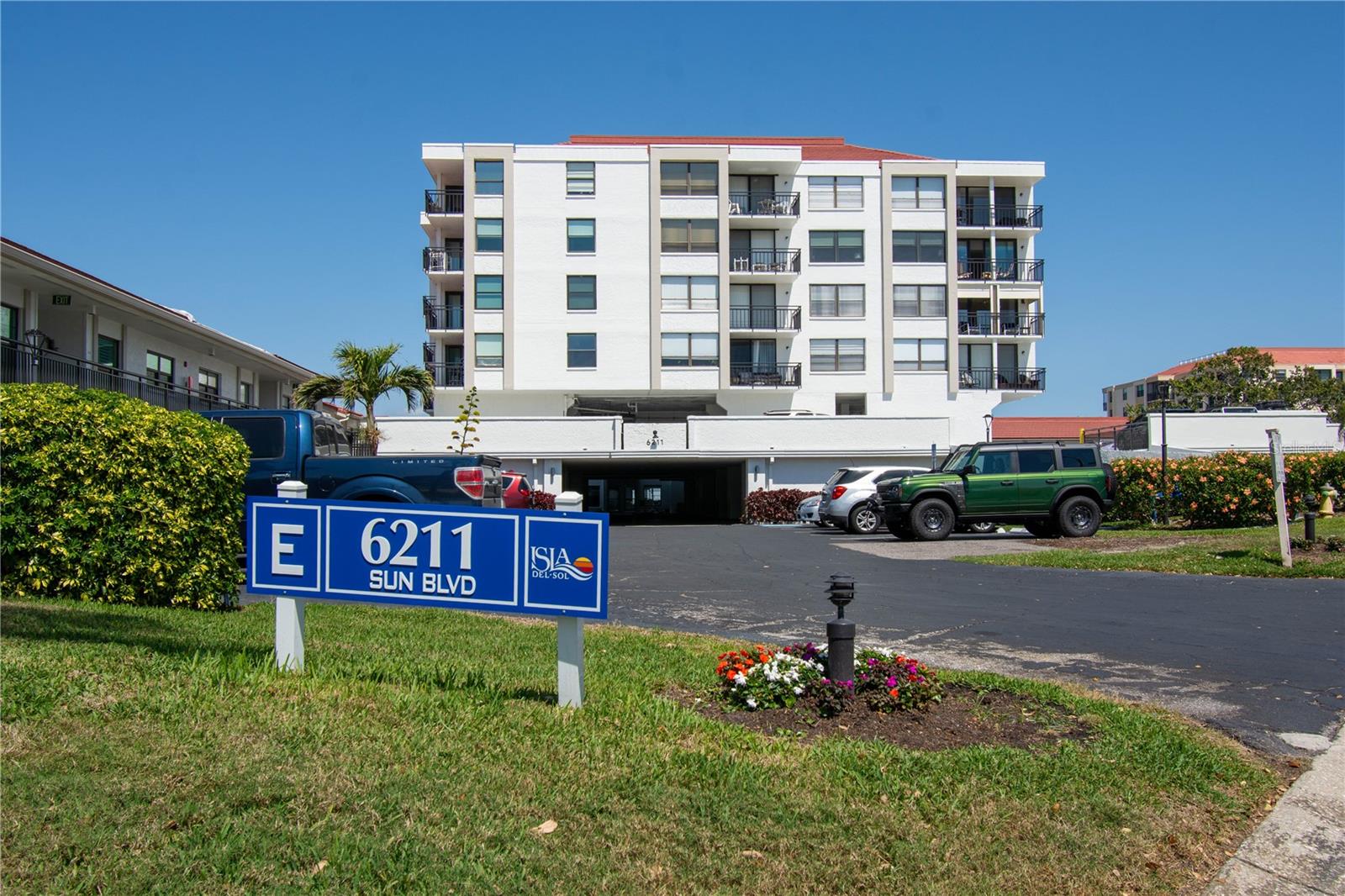 6211 SUN BLVD #404, ST PETERSBURG, FL, 33715