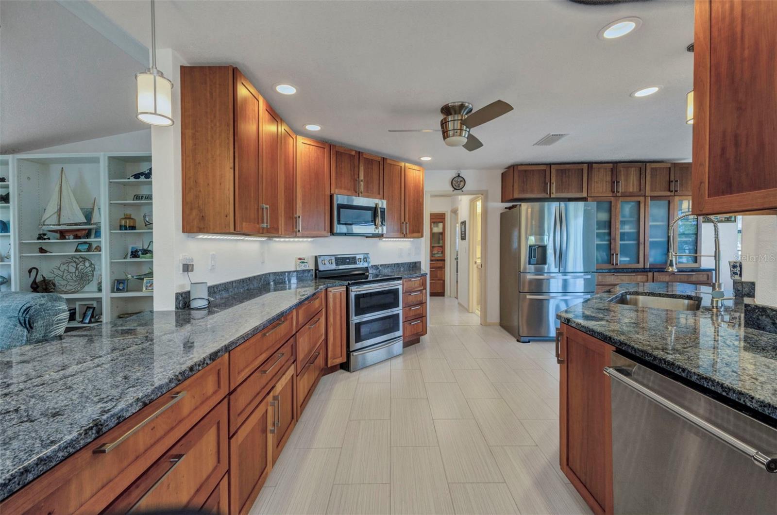 122 COLONIAL ST SE, PORT CHARLOTTE, FL, 33952