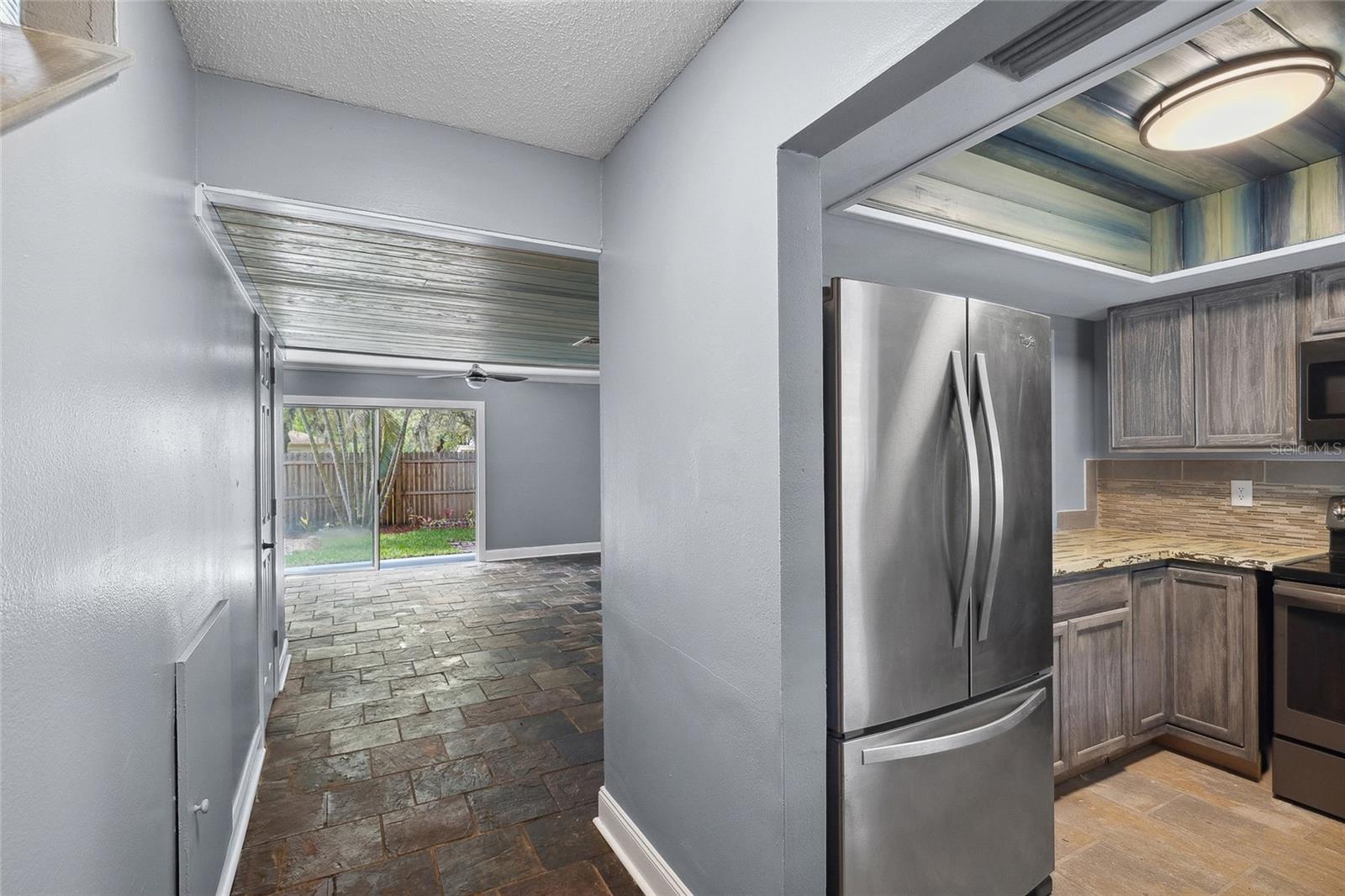 156 DOUGLAS RD W #C, OLDSMAR, FL, 34677