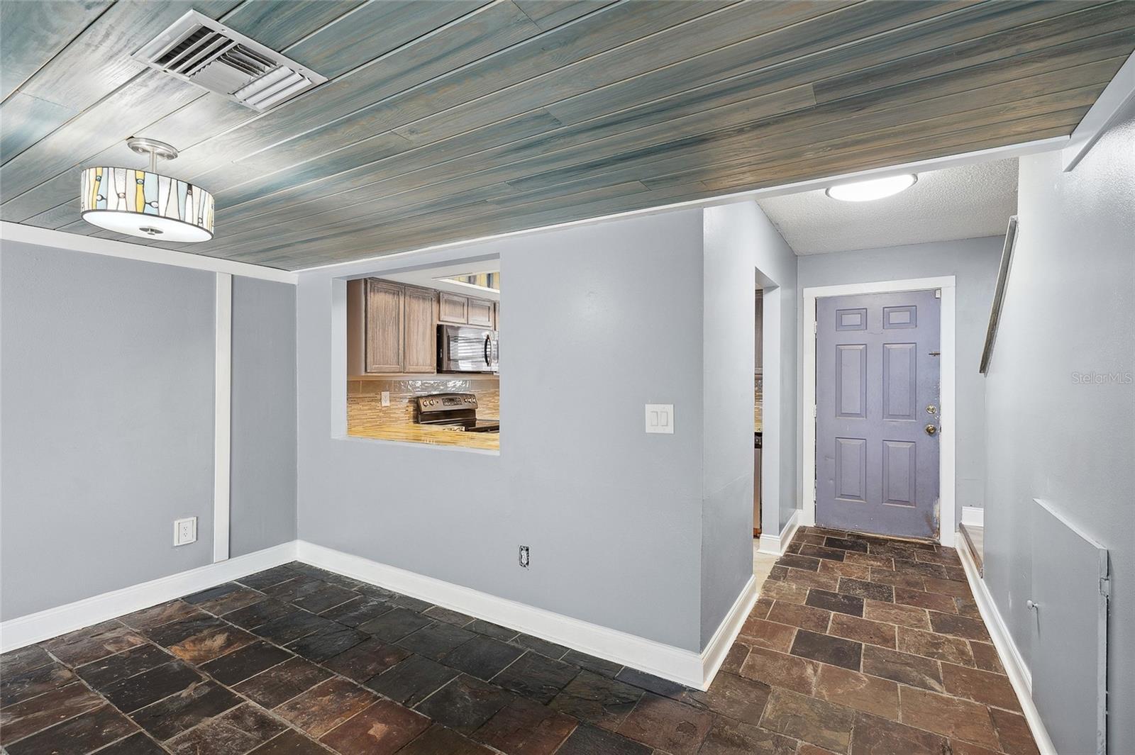 156 DOUGLAS RD W #C, OLDSMAR, FL, 34677