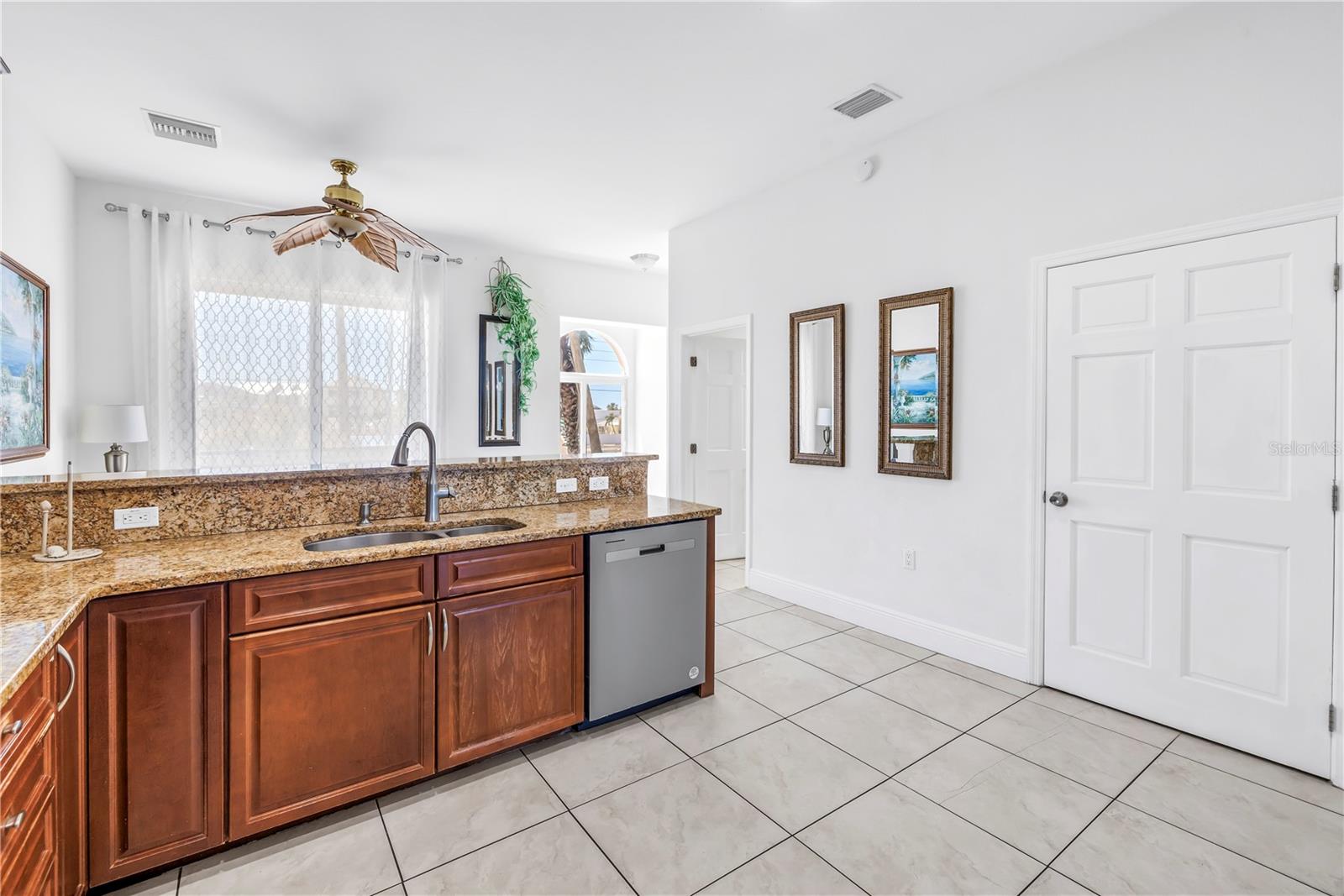 17821 GULF BLVD #B, REDINGTON SHORES, FL, 33708