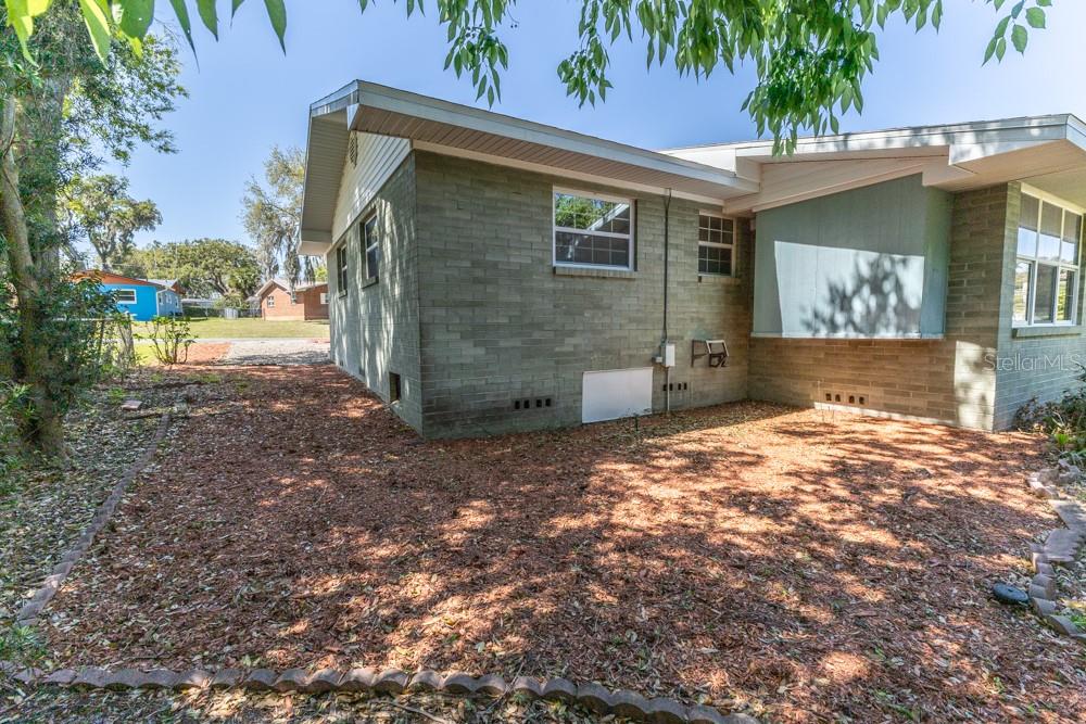 1110 CEDAR ST, LEESBURG, FL, 34748
