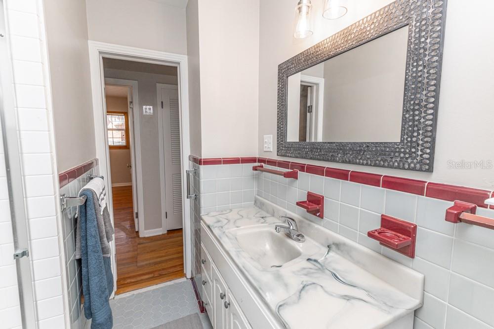 1110 CEDAR ST, LEESBURG, FL, 34748