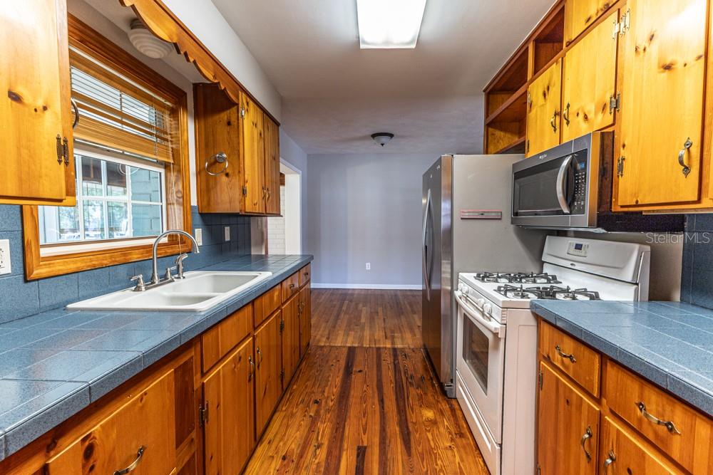 1110 CEDAR ST, LEESBURG, FL, 34748