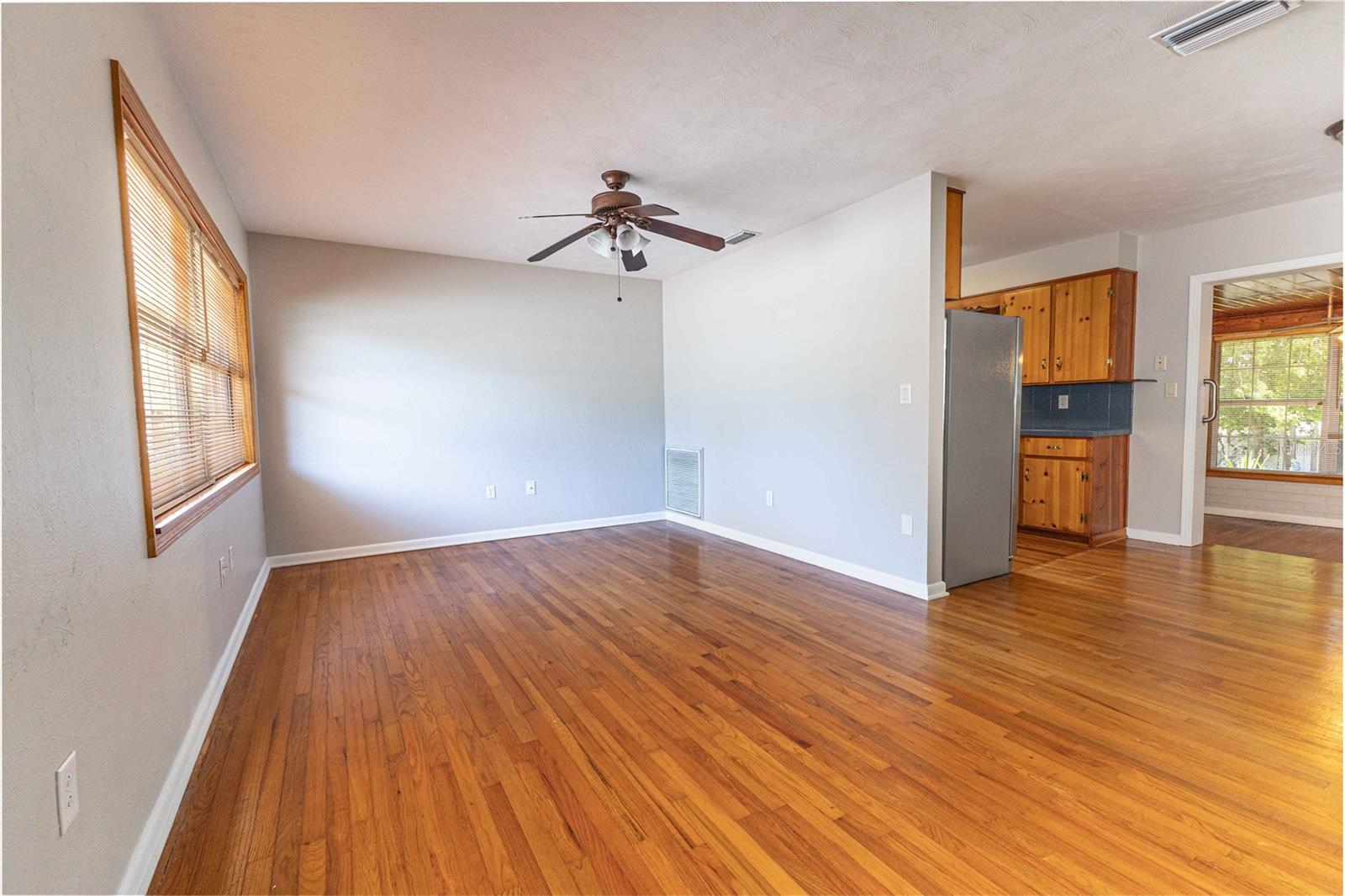 1110 CEDAR ST, LEESBURG, FL, 34748