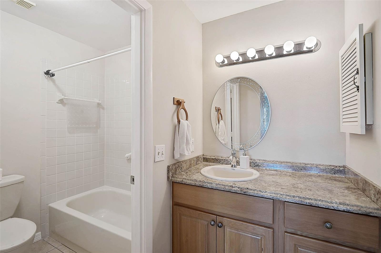 5201 LAKE VILLAGE DR #14, SARASOTA, FL, 34235