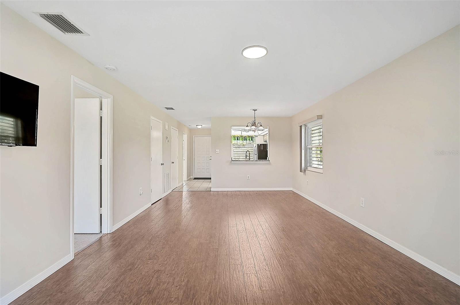 5201 LAKE VILLAGE DR #14, SARASOTA, FL, 34235