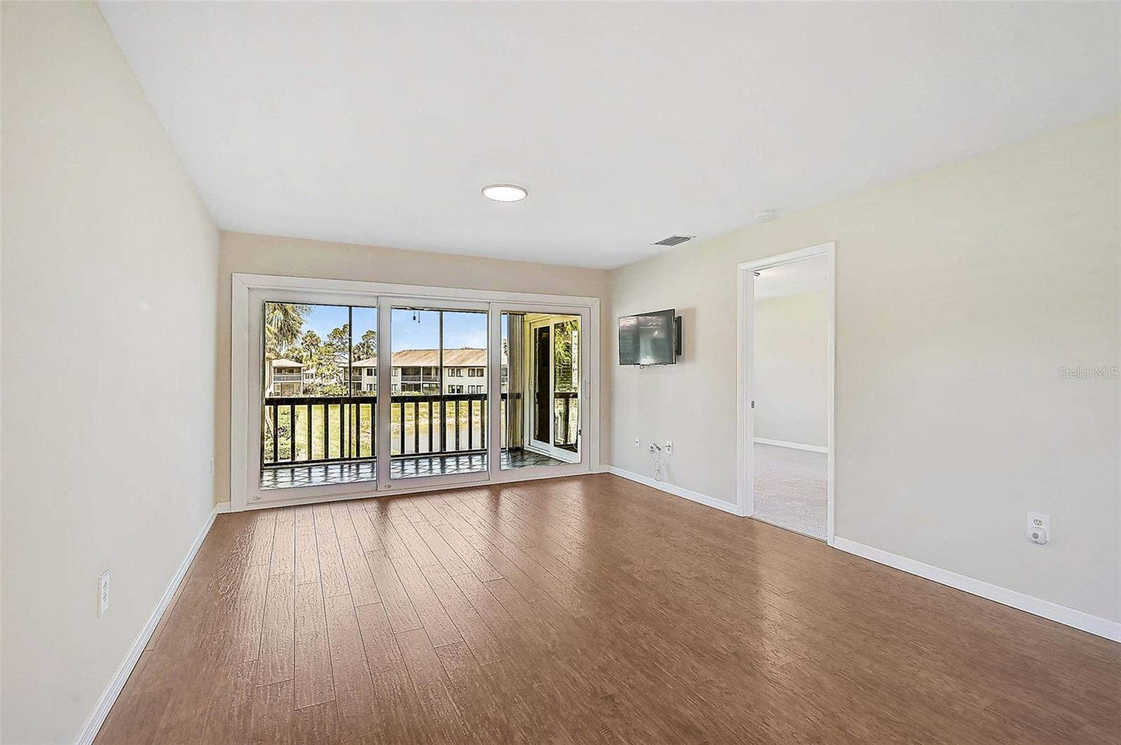 5201 LAKE VILLAGE DR #14, SARASOTA, FL, 34235