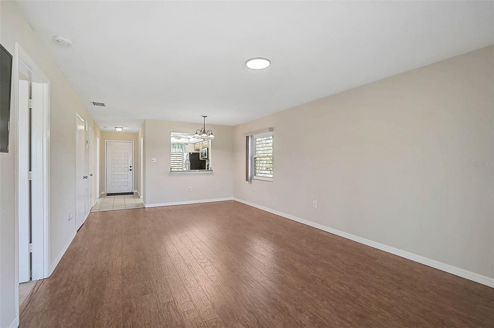 5201 LAKE VILLAGE DR #14, SARASOTA, FL, 34235