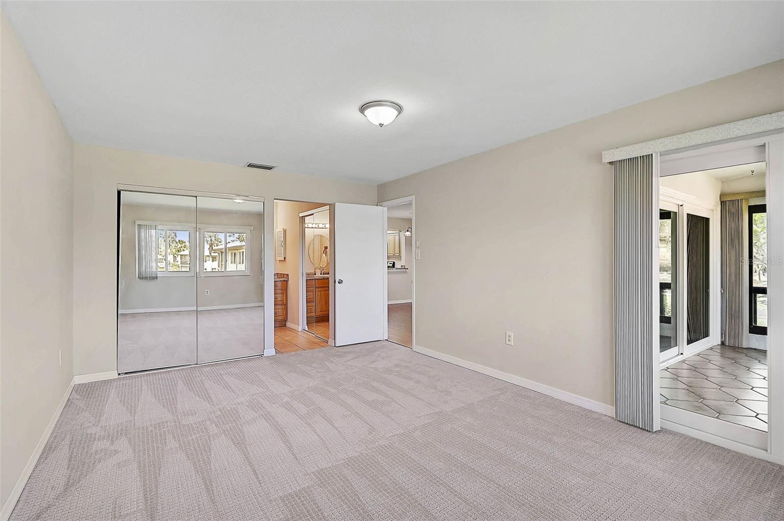 5201 LAKE VILLAGE DR #14, SARASOTA, FL, 34235