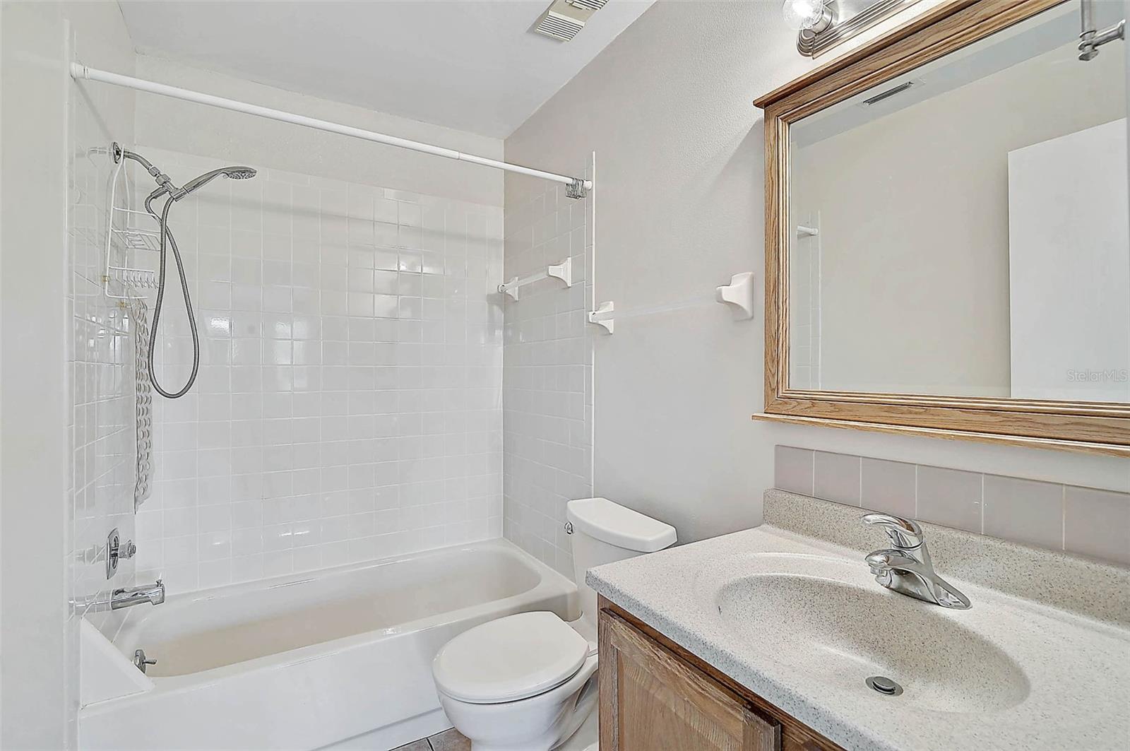 5201 LAKE VILLAGE DR #14, SARASOTA, FL, 34235