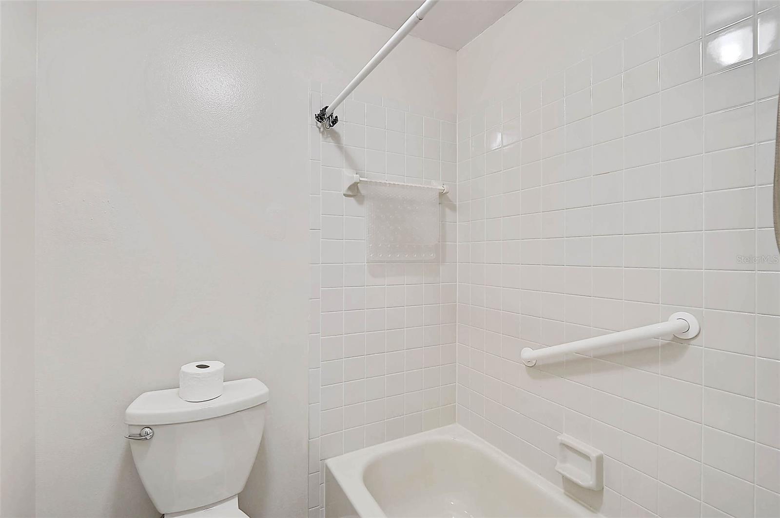 5201 LAKE VILLAGE DR #14, SARASOTA, FL, 34235