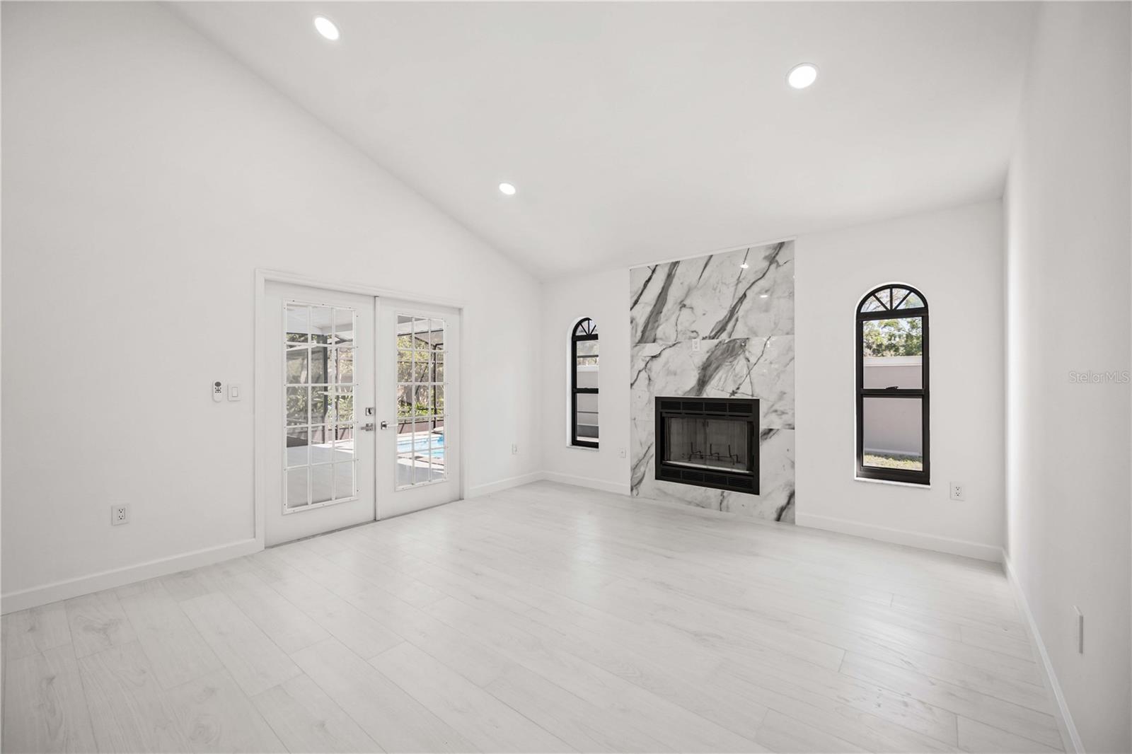 A4644943 Property Photo