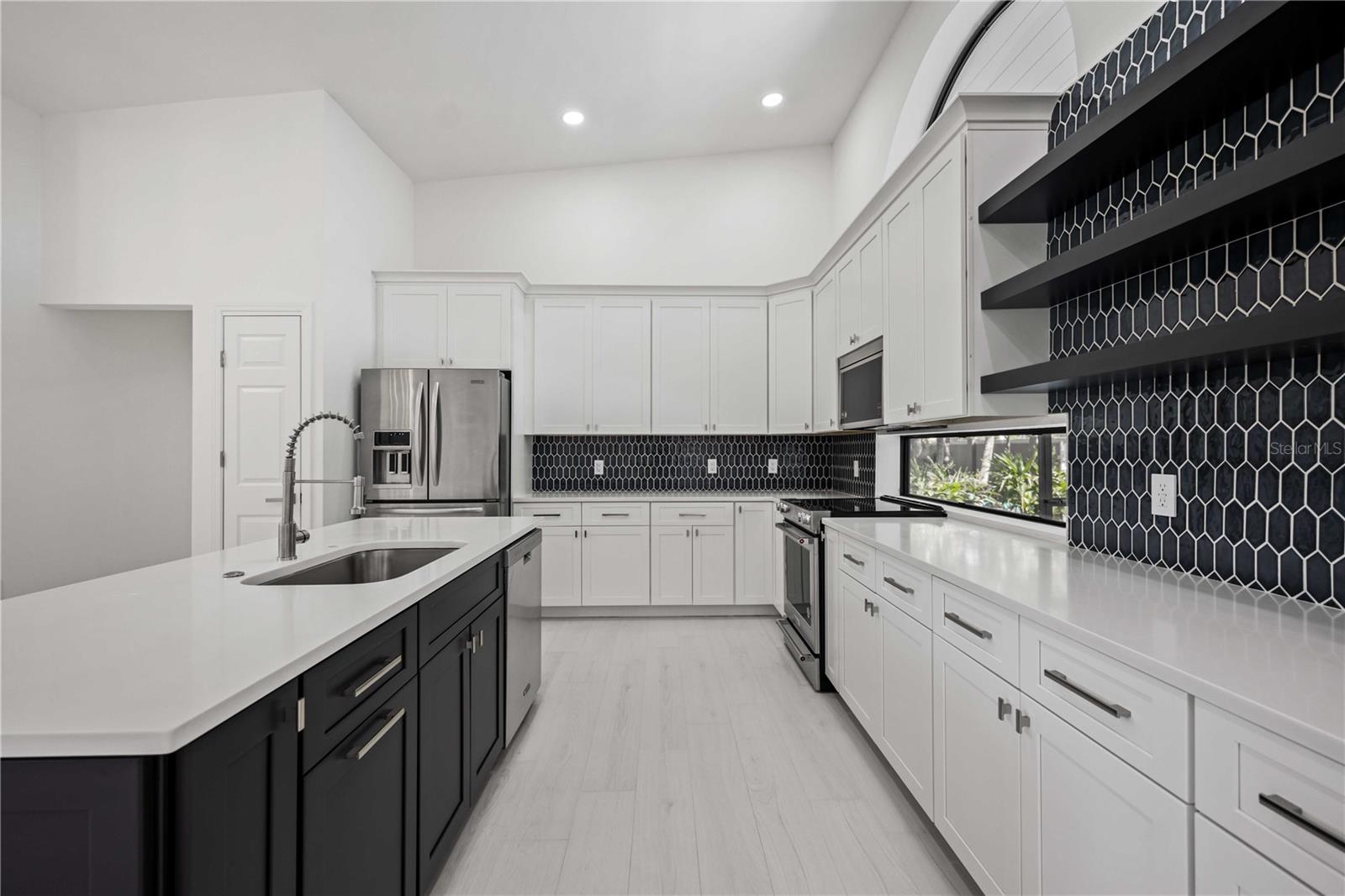 A4644943 Property Photo