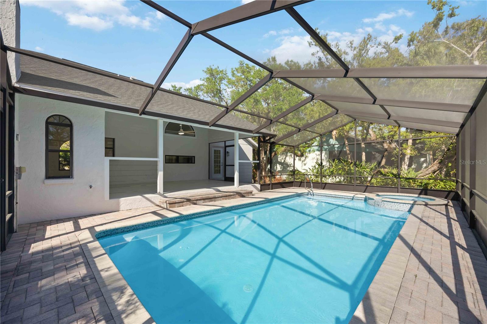A4644943 Property Photo