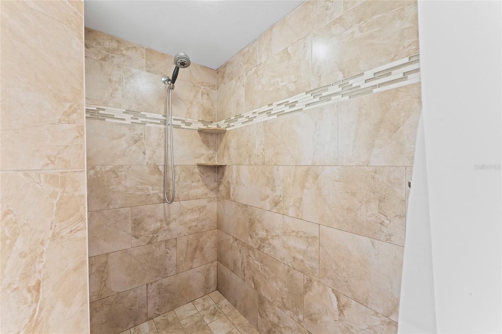 1037 JAMAICA WAY, TARPON SPRINGS, FL, 34689