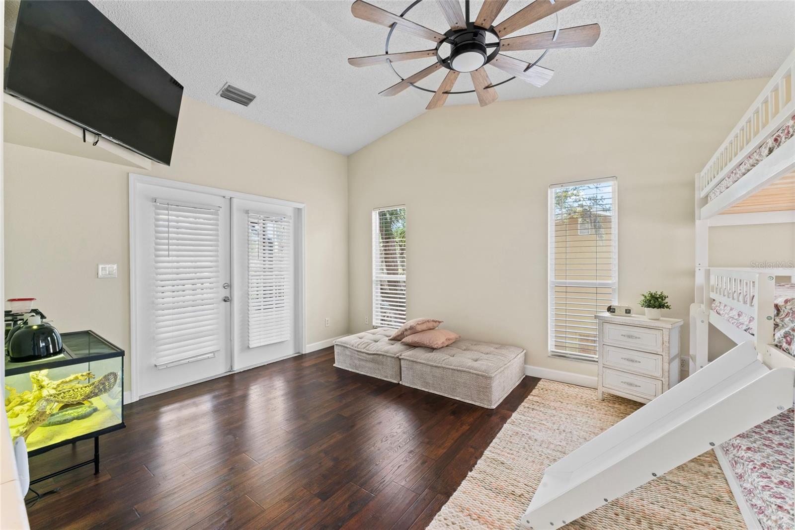 1037 JAMAICA WAY, TARPON SPRINGS, FL, 34689