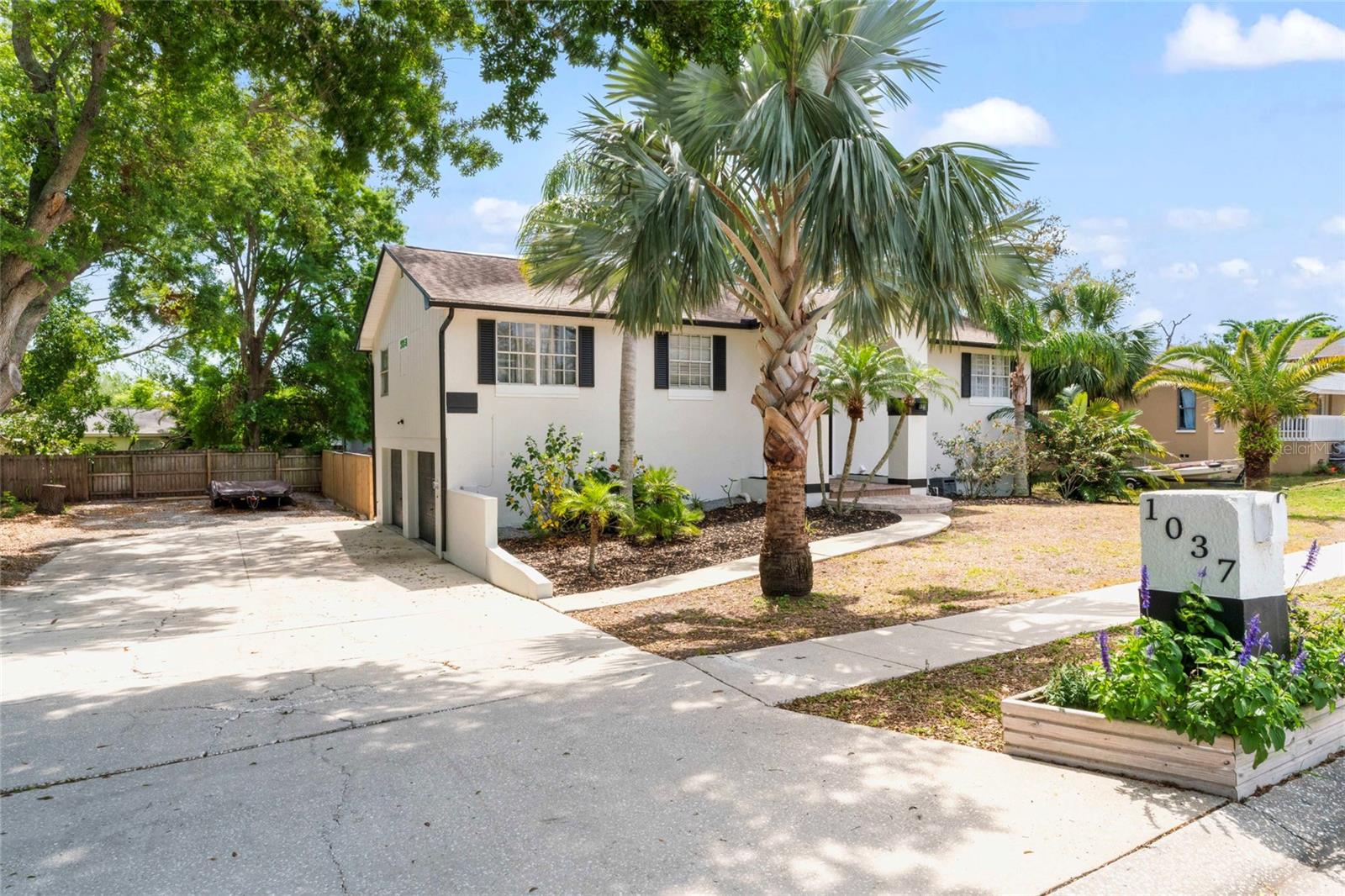 1037 JAMAICA WAY, TARPON SPRINGS, FL, 34689