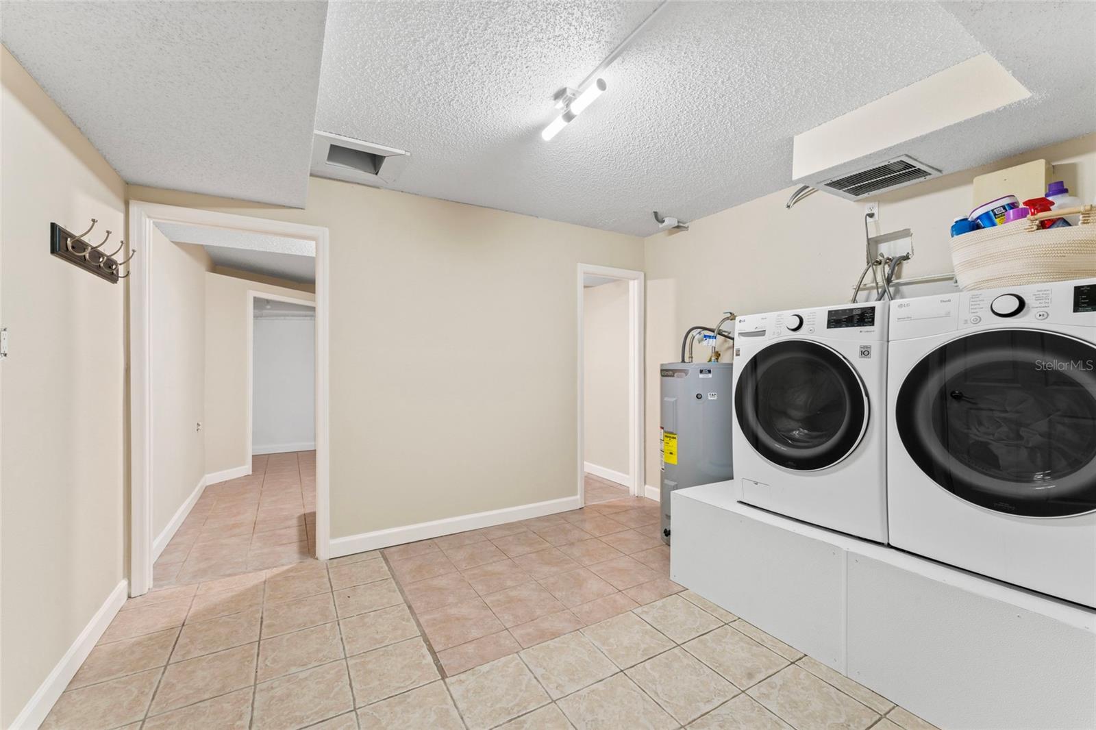 1037 JAMAICA WAY, TARPON SPRINGS, FL, 34689