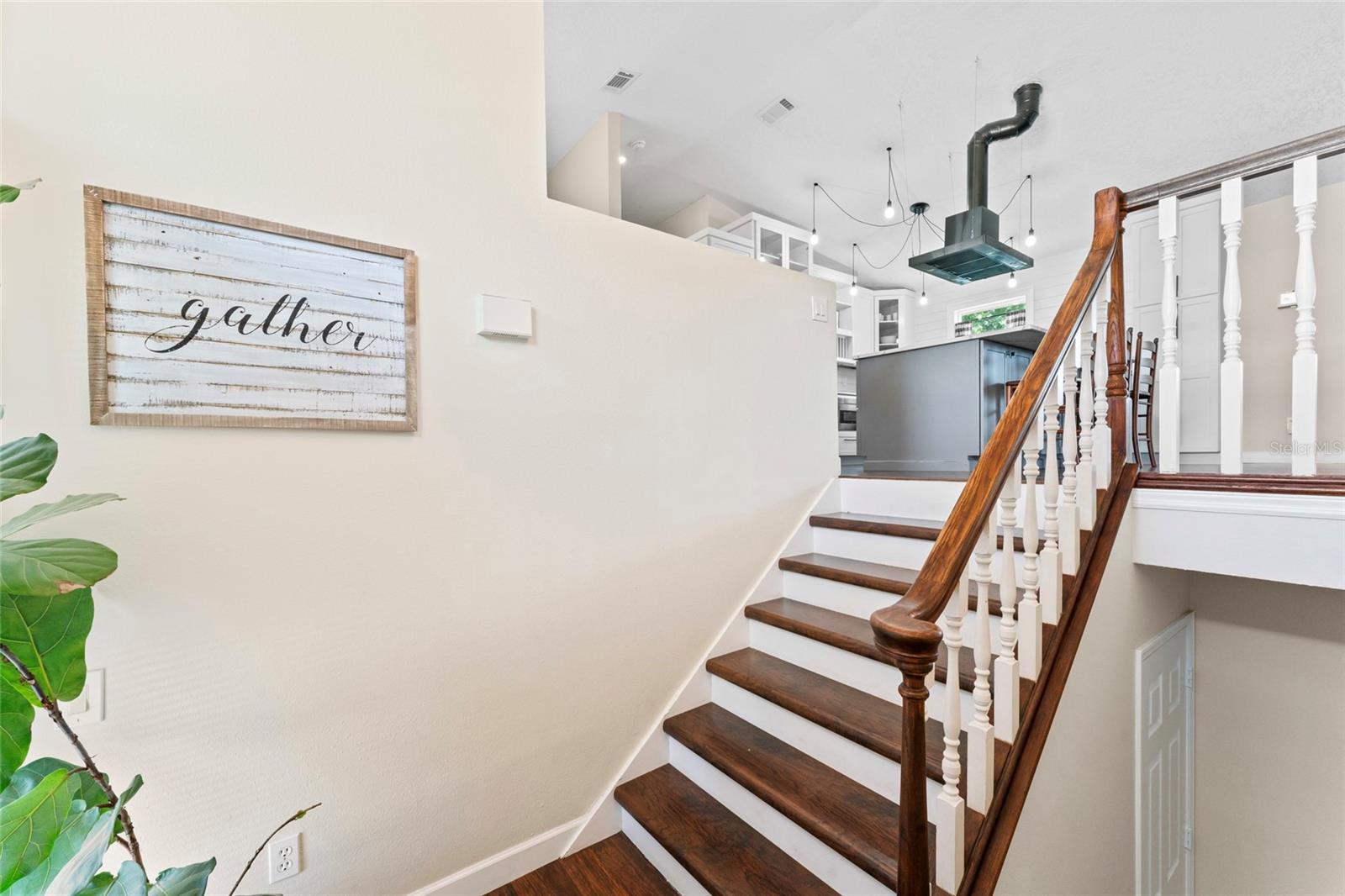 1037 JAMAICA WAY, TARPON SPRINGS, FL, 34689