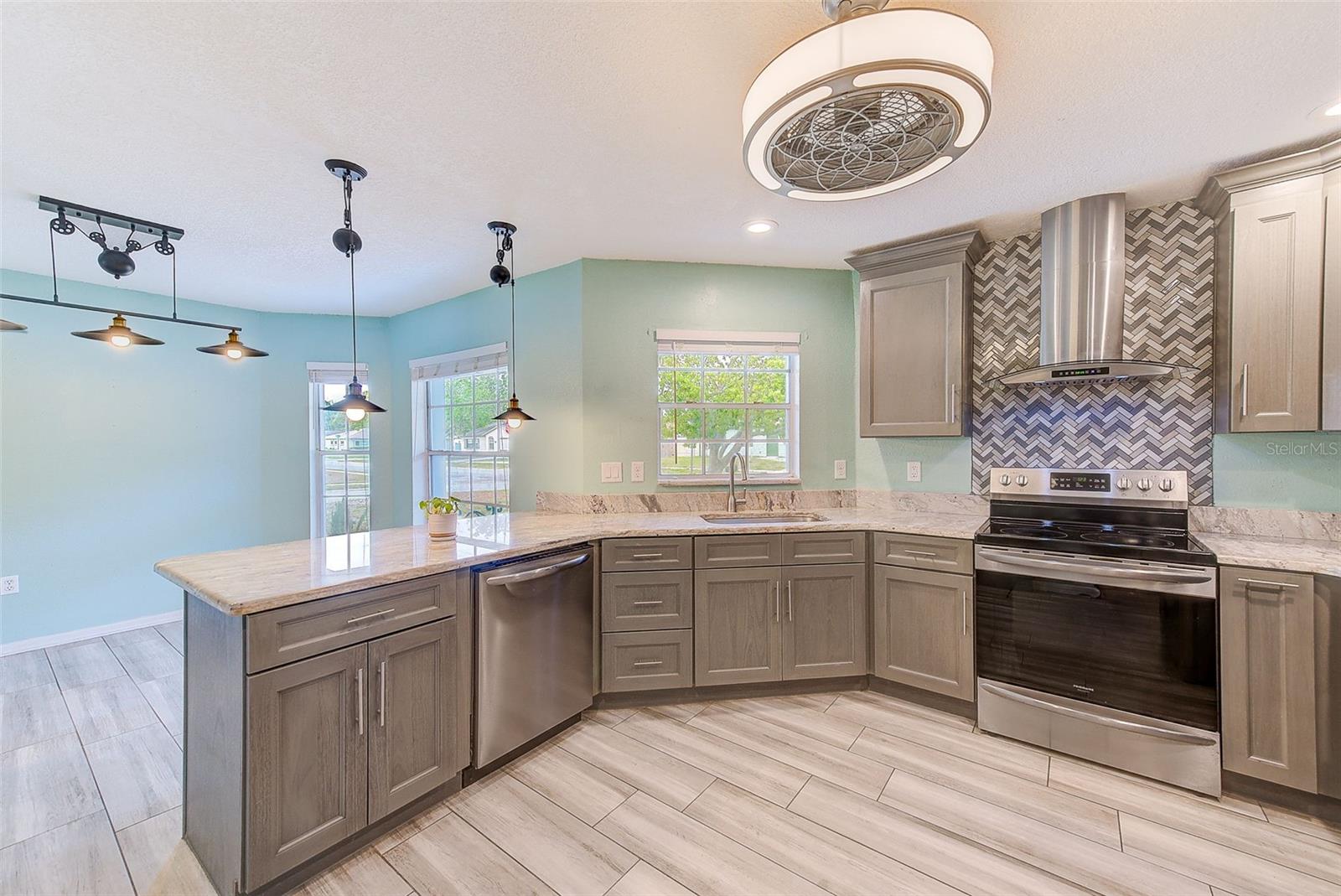 7910 OSTEEN RD, NEW PORT RICHEY, FL, 34653