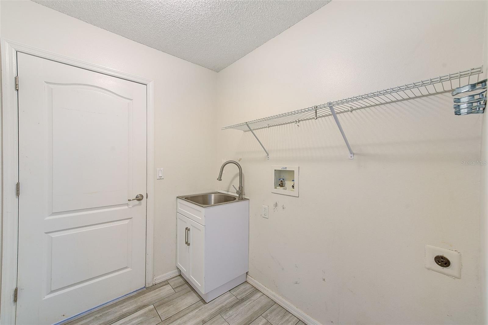 7910 OSTEEN RD, NEW PORT RICHEY, FL, 34653