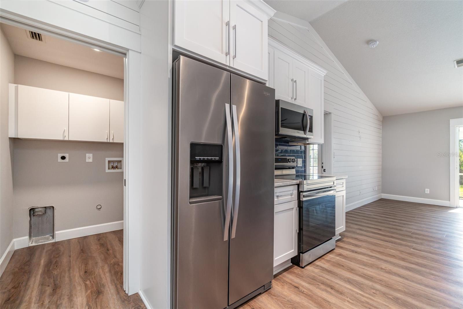 422 RAVENSWOOD BLVD, PORT CHARLOTTE, FL, 33954