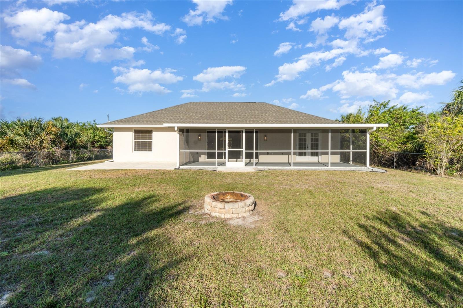 422 RAVENSWOOD BLVD, PORT CHARLOTTE, FL, 33954
