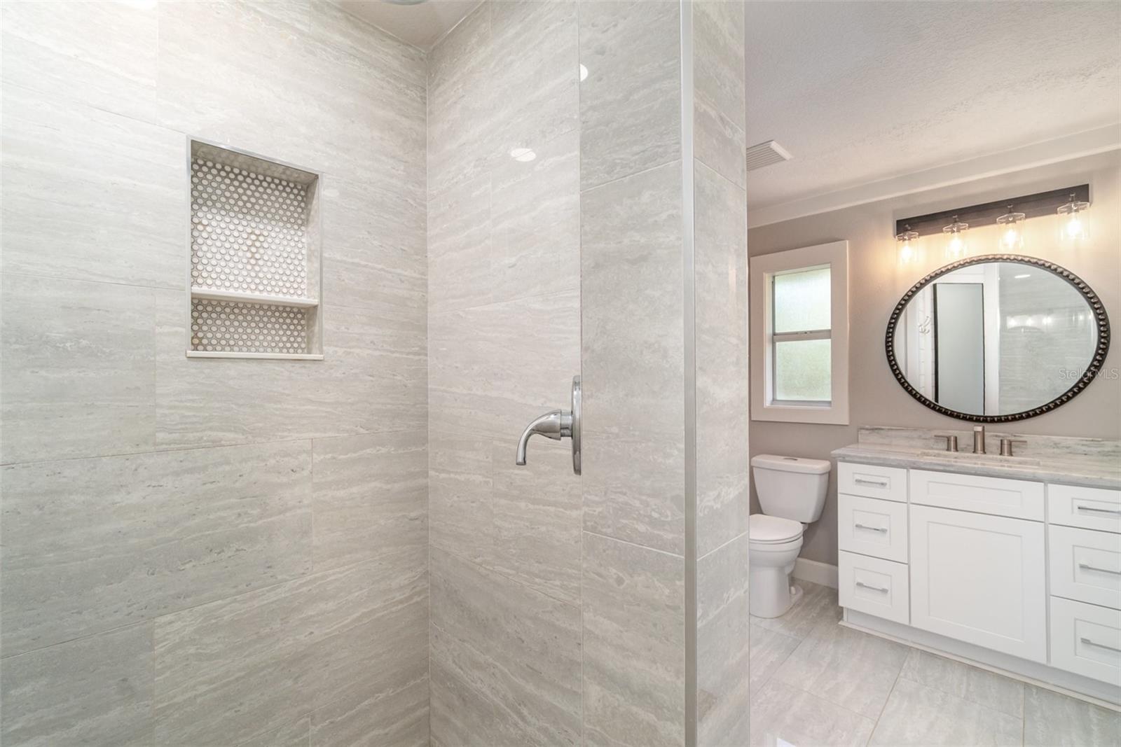 422 RAVENSWOOD BLVD, PORT CHARLOTTE, FL, 33954