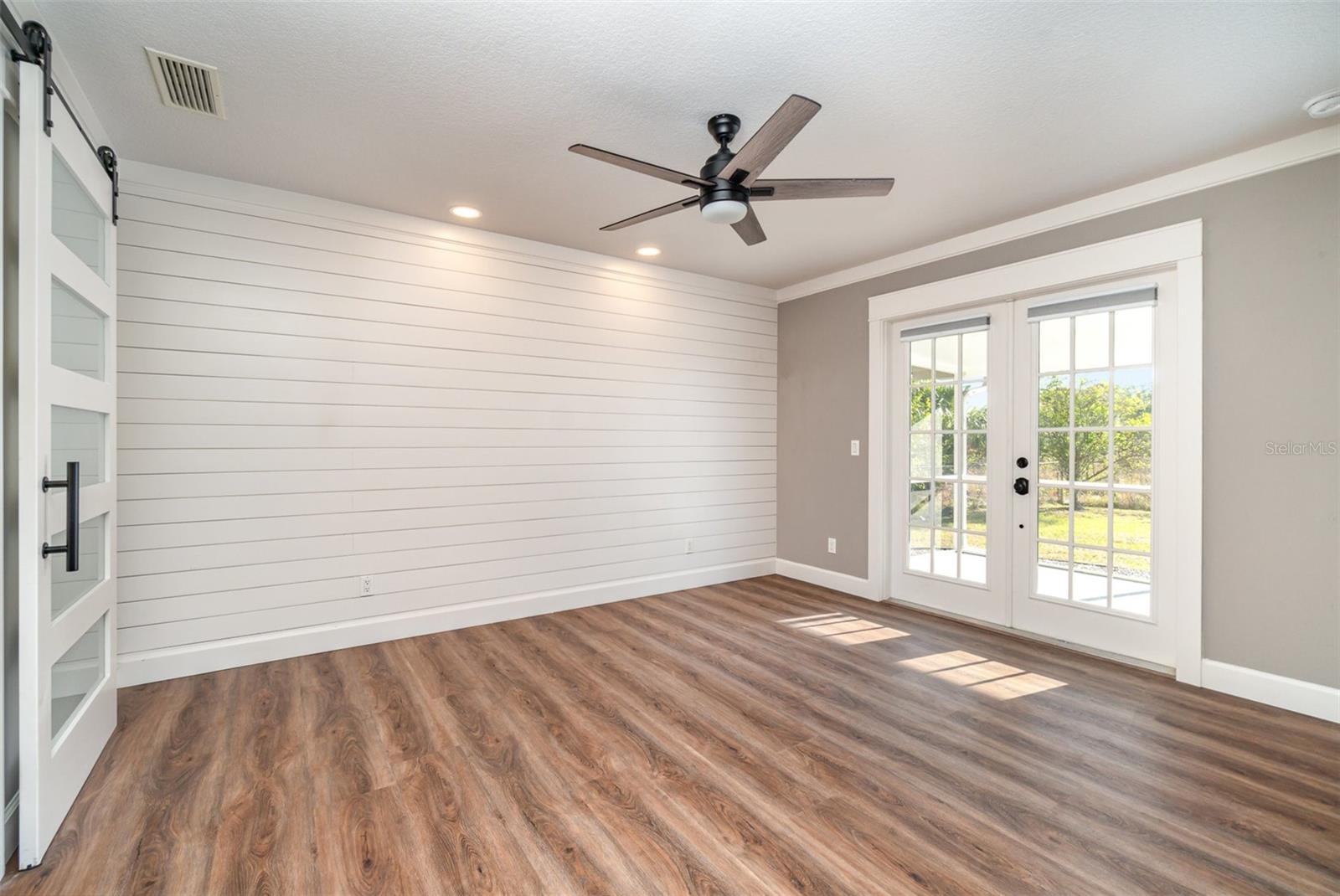 422 RAVENSWOOD BLVD, PORT CHARLOTTE, FL, 33954