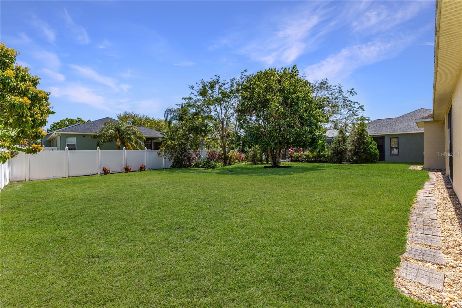 1043 CARRIAGE PARK DR, VALRICO, FL, 33594