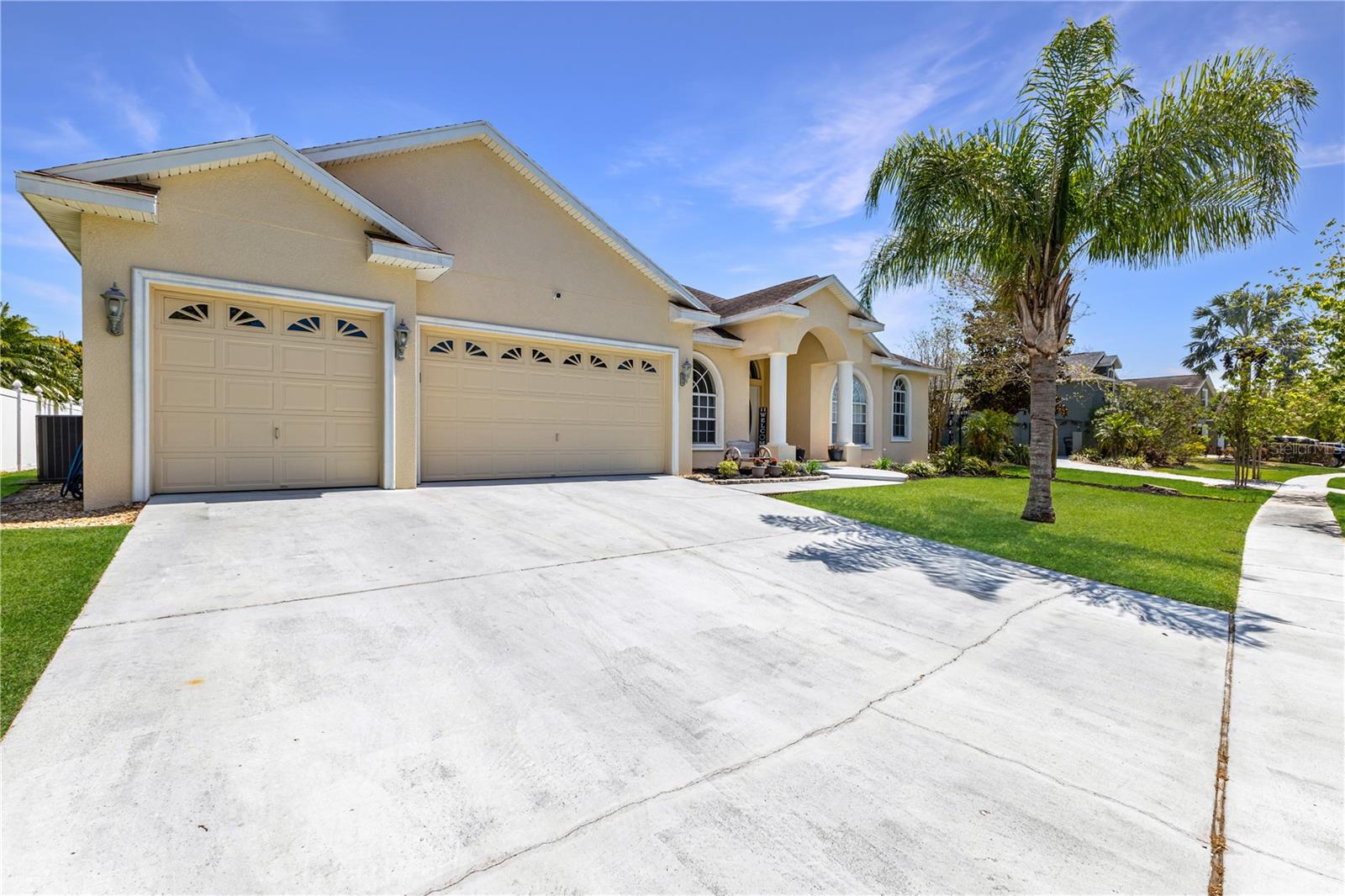 1043 CARRIAGE PARK DR, VALRICO, FL, 33594