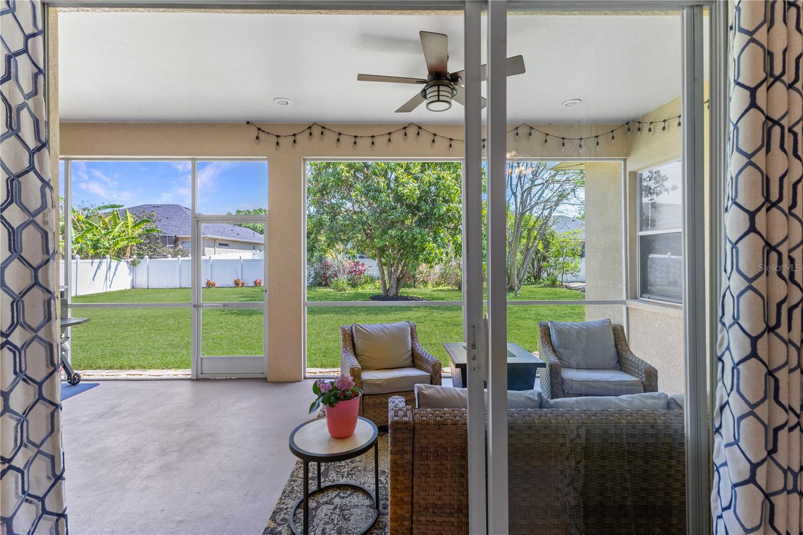 1043 CARRIAGE PARK DR, VALRICO, FL, 33594