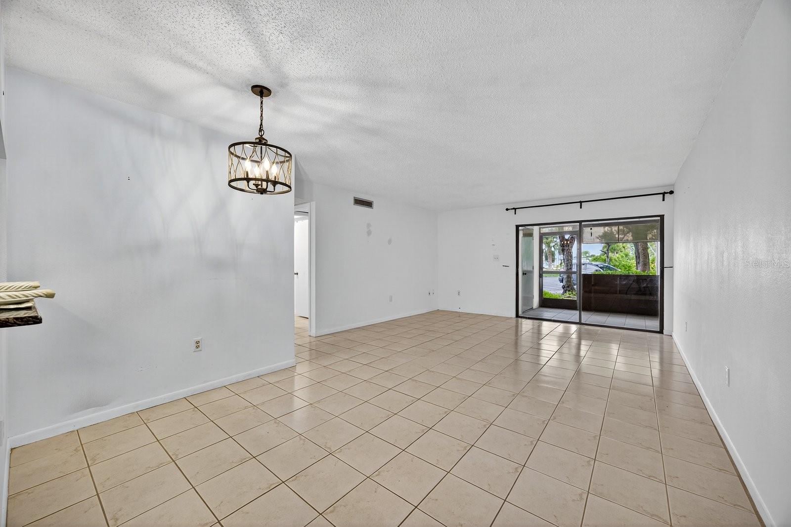 2650 COUNTRYSIDE BLVD #B102, CLEARWATER, FL, 33761