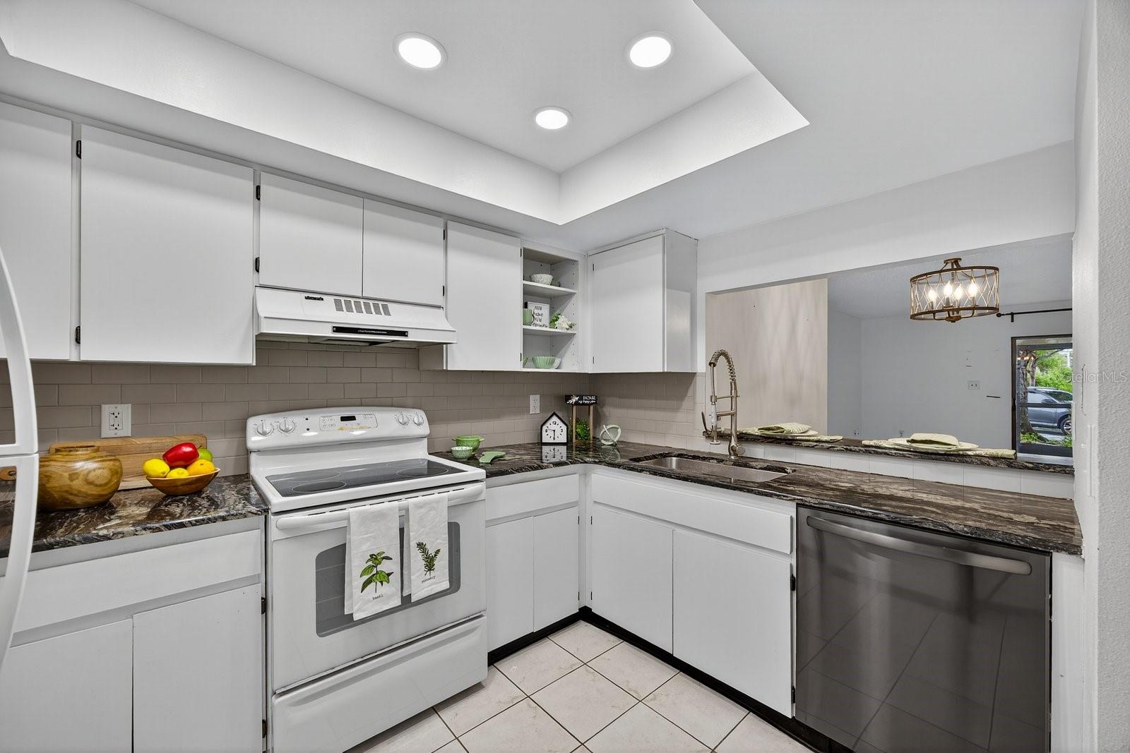 2650 COUNTRYSIDE BLVD #B102, CLEARWATER, FL, 33761