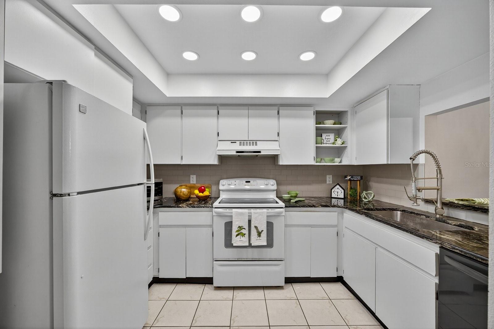 2650 COUNTRYSIDE BLVD #B102, CLEARWATER, FL, 33761