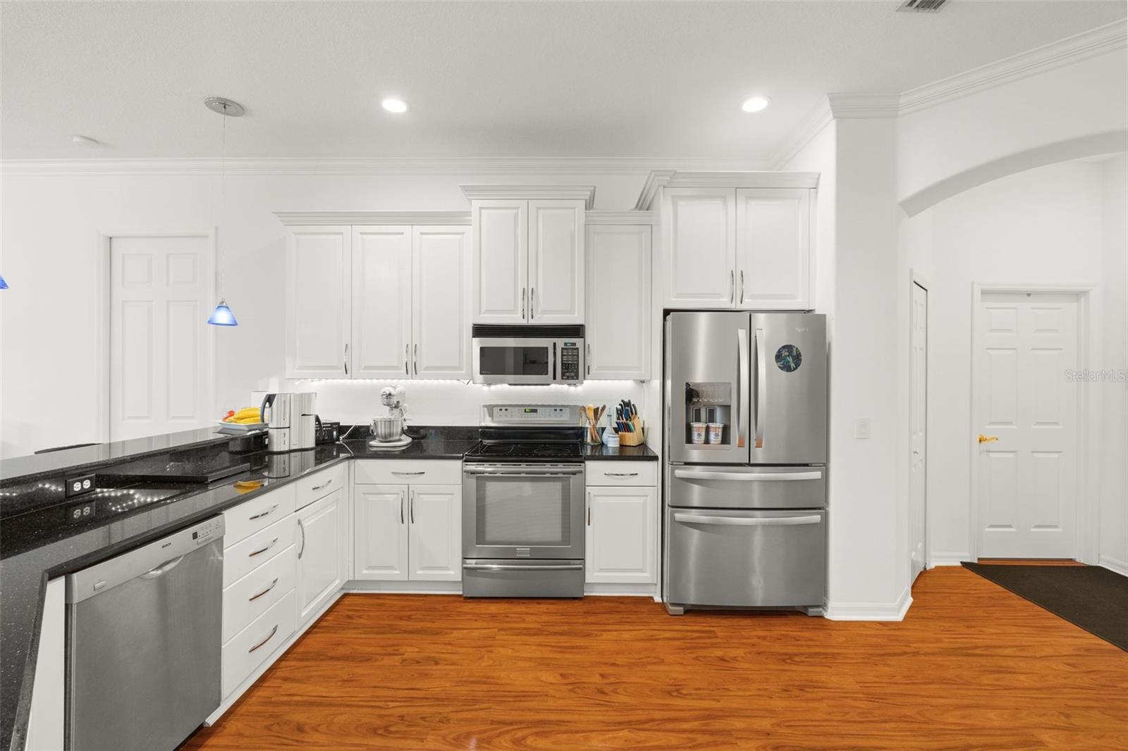 A4644949 Property Photo