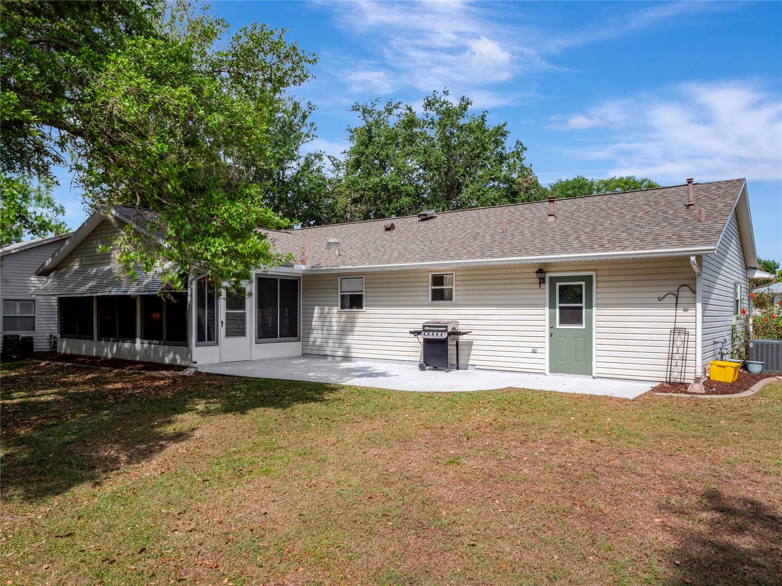 26053 NEWCOMBE CIR, LEESBURG, FL, 34748